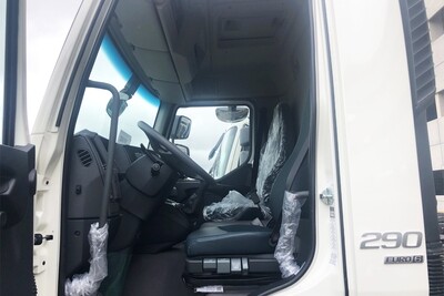 Caminhão Volvo VMX 290 6x4 26/26 Guindaste 45 Trave AIZC