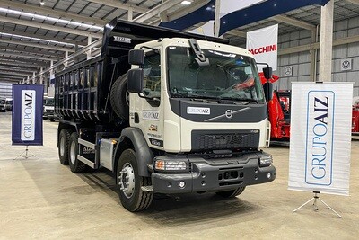 Caminhão Volvo VMX 290 6x4 26/26 Caçamba Convencional 16m³ AIZI