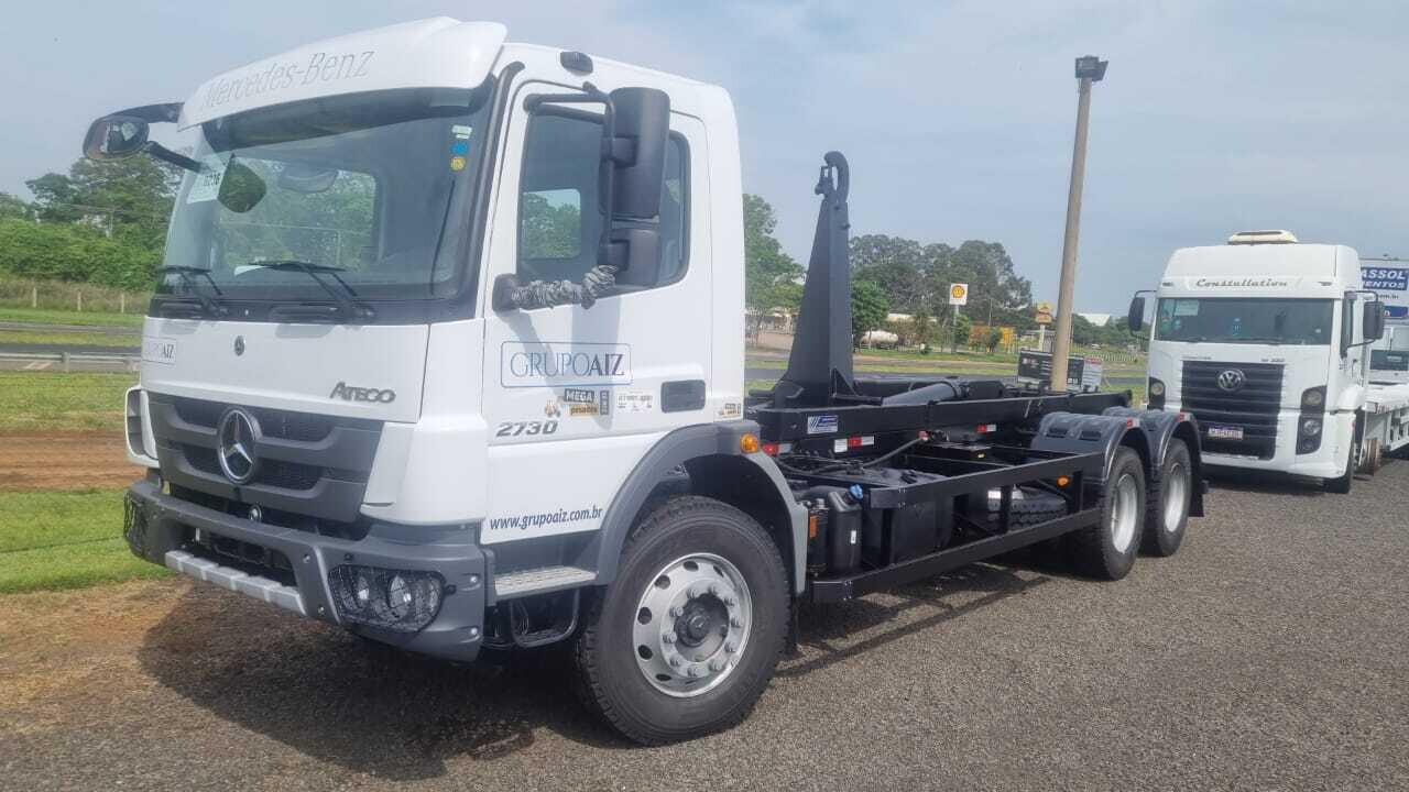 Caminhão Mercedes-Benz Atego 2730 6x4 24/25 Roll On Roll Off 25ton