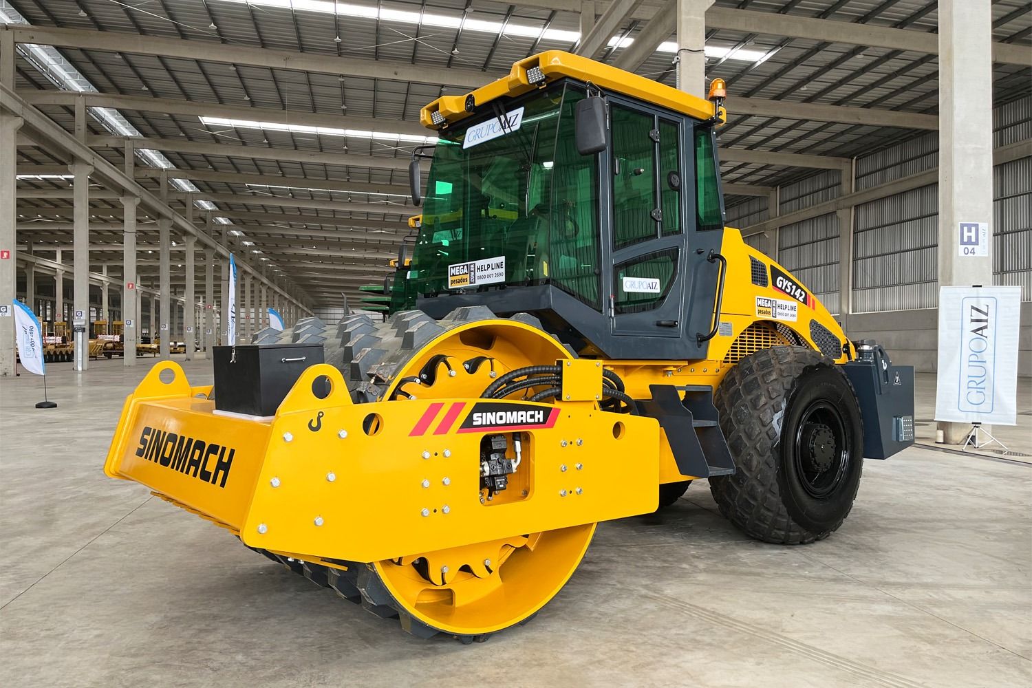 Rolo Compactador Sinomach  GYS142 2026