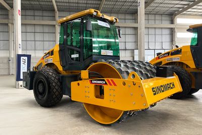 Rolo Compactador Sinomach  GYS142 2026