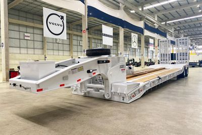 SR Carrega tudo 2 eixos, pescoço removível com rampas. Comp. 16.4m x 3m - Larg. + 8m de área útil AIZI  - 26/27