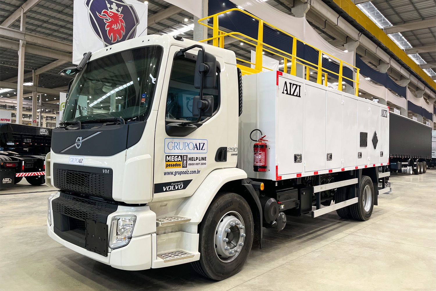 Caminhão Volvo VM 290 4x2 Comboio 6.000L AIZI 25/25