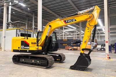 Escavadeira Hidráulica TZCO TZ135 128 hp 13,5 ton