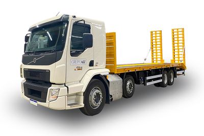 Caminhão Volvo VM 360 8x2 25/25 Plataforma 11m