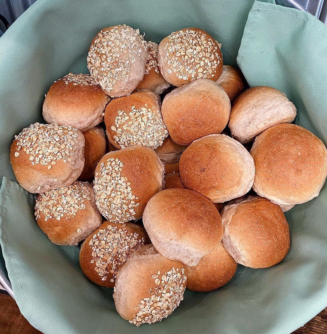 Specialty Breads 3 Dinner Rolls