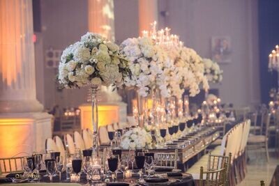 Medium Crystal Base Centerpiece W/ Mixed Floral