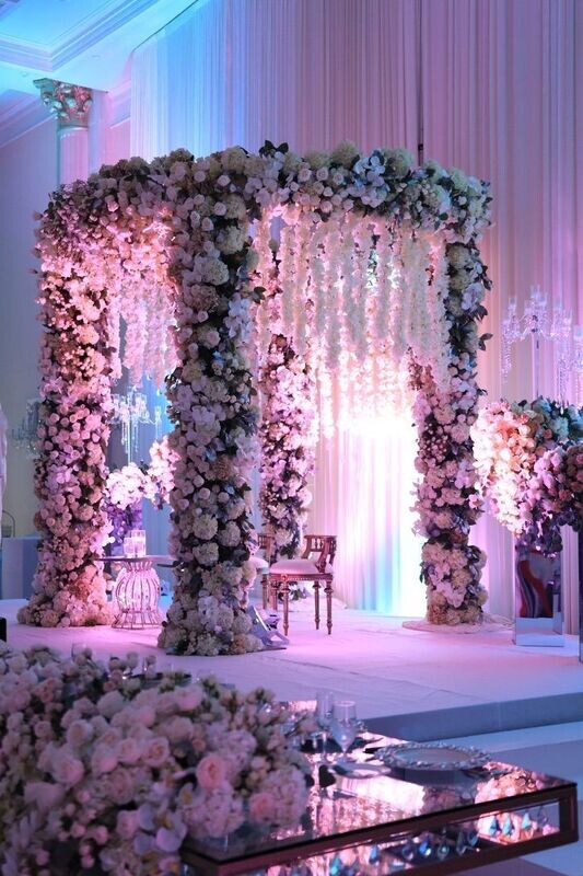 Round Gazebo (Mandap) w/ Mixed Floral 10FT x 12FT