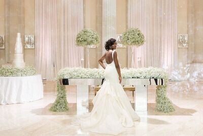 Contemporary All Mirror Sweetheart Table W/ Double Or Single Cascading Mixed Floral