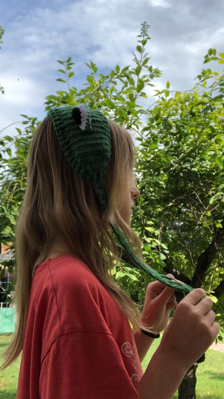 crochet frog headband
