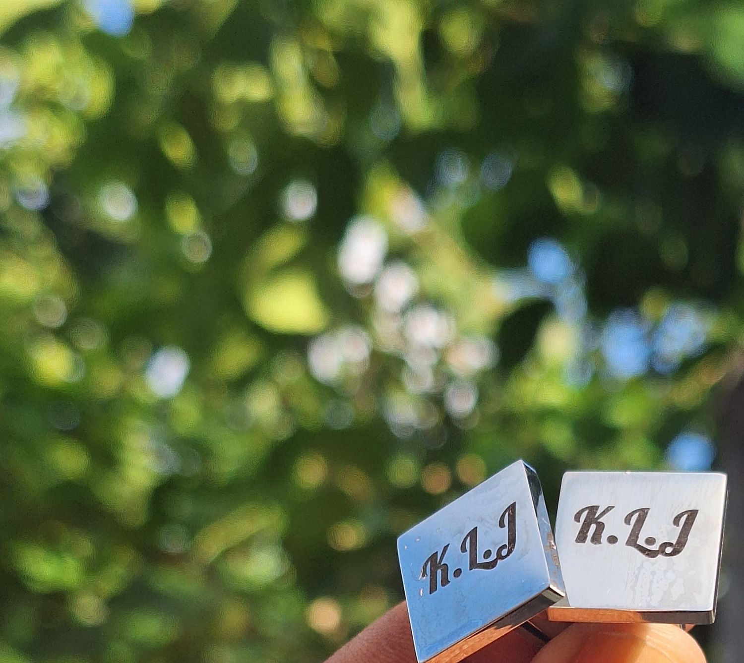 Cuff links 