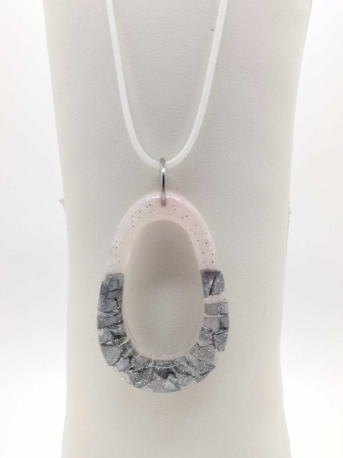 Hanger wit met zilveren siersteentjes