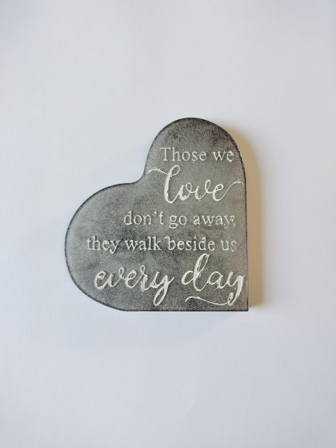 Herdenkings hart met zilvergrijs