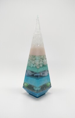 Hoge puntige orgonite pyramide blauw/groen Hoge puntige orgonite pyramide blauw/groen
