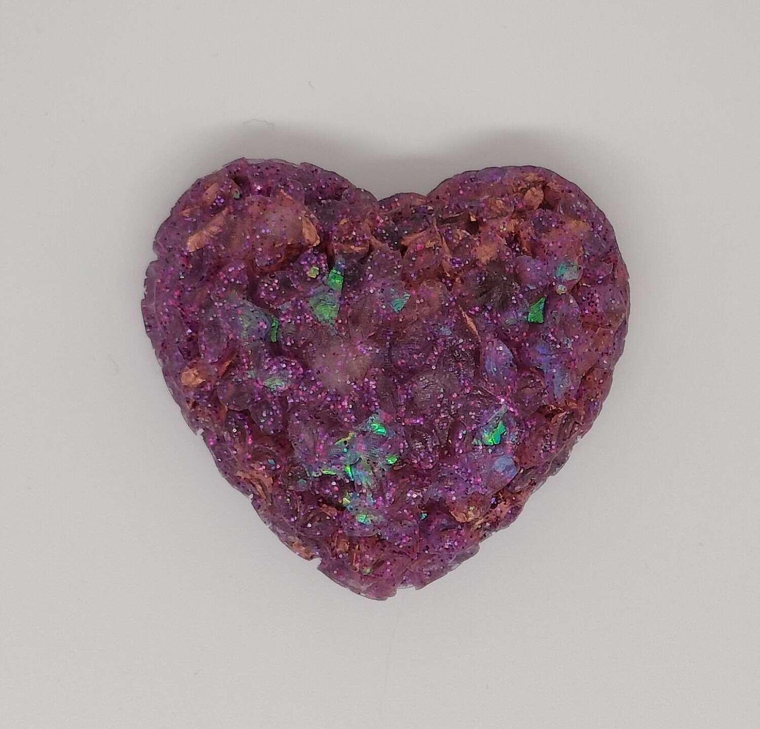 Orgonite hart met reliëf M paars (amethist) Orgonite hart met reliëf M paars (amethist)