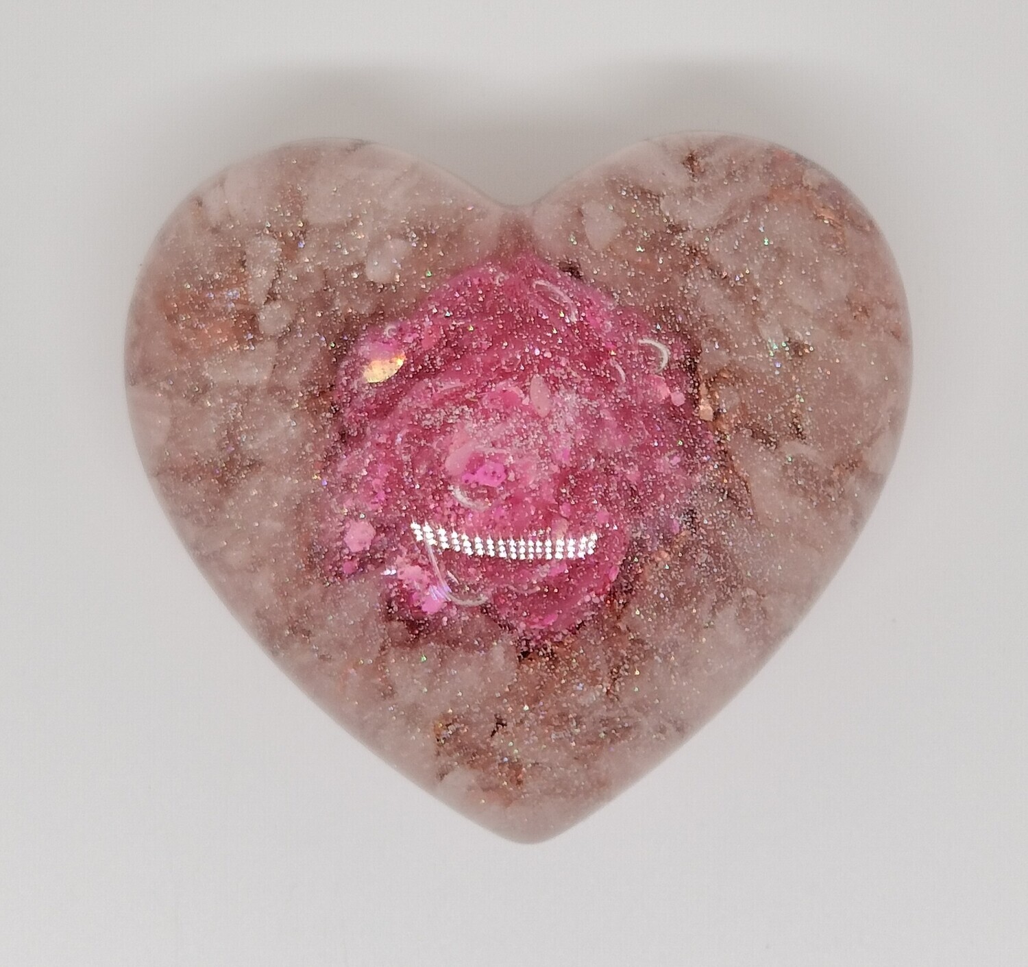Orgonite hart L met roze pioenroos
