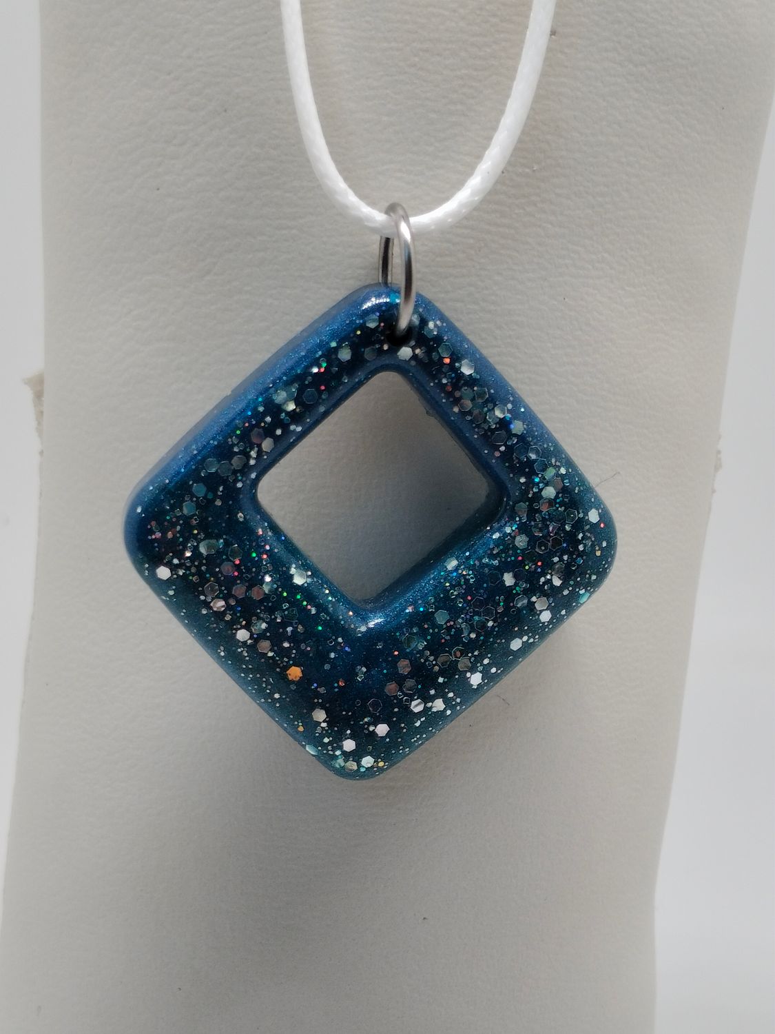 Hanger met uniek donkerblauw design met glitter Hanger met uniek donkerblauw design met glitter