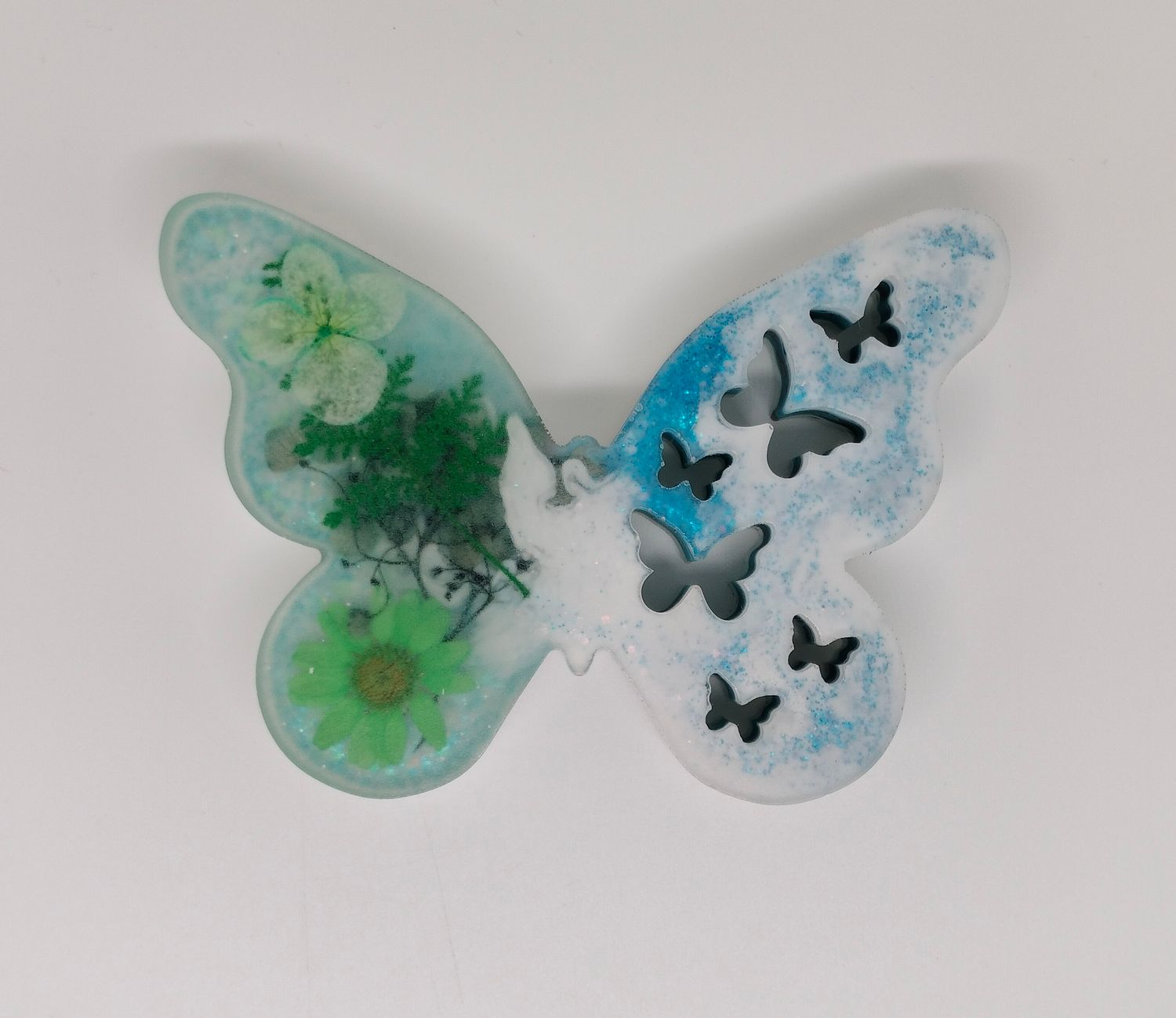 Orgonite vlinder met lapis lazuli en bergkristal