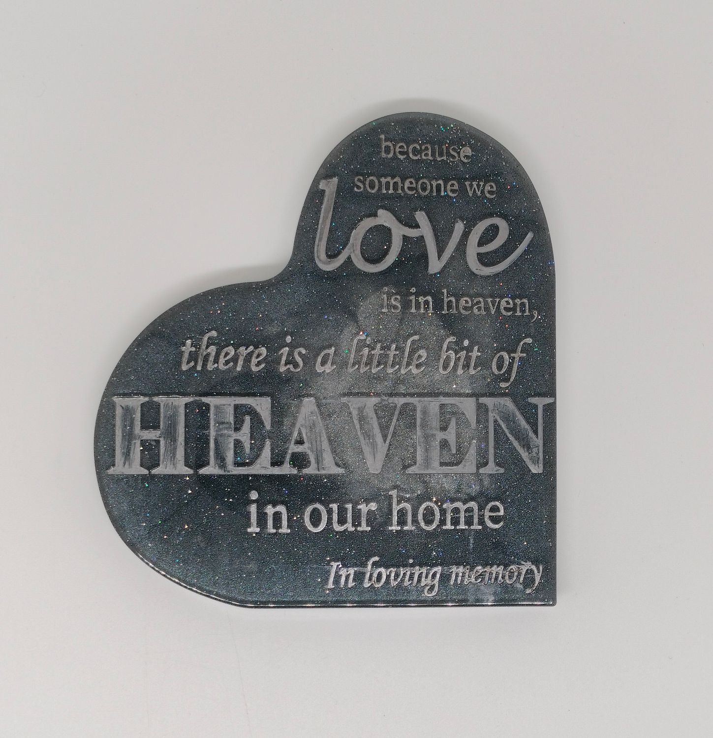 Herdenkings hart grijs