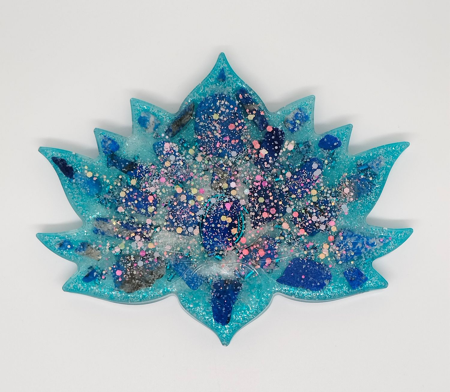 Orgonite oplaadschijf Lotus blauw (Lapis Lazuli)
