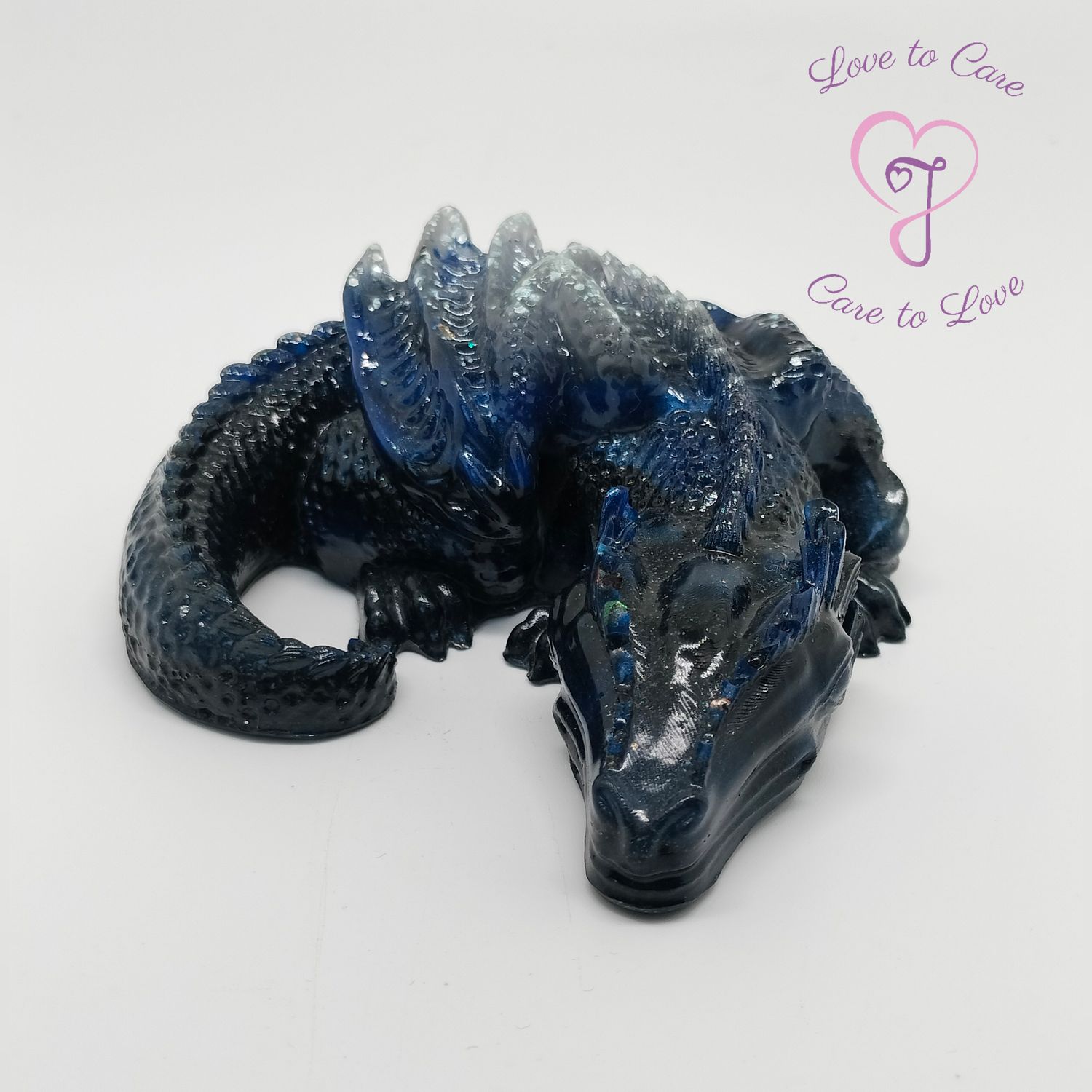 Slapende draak met glow in the dark effect