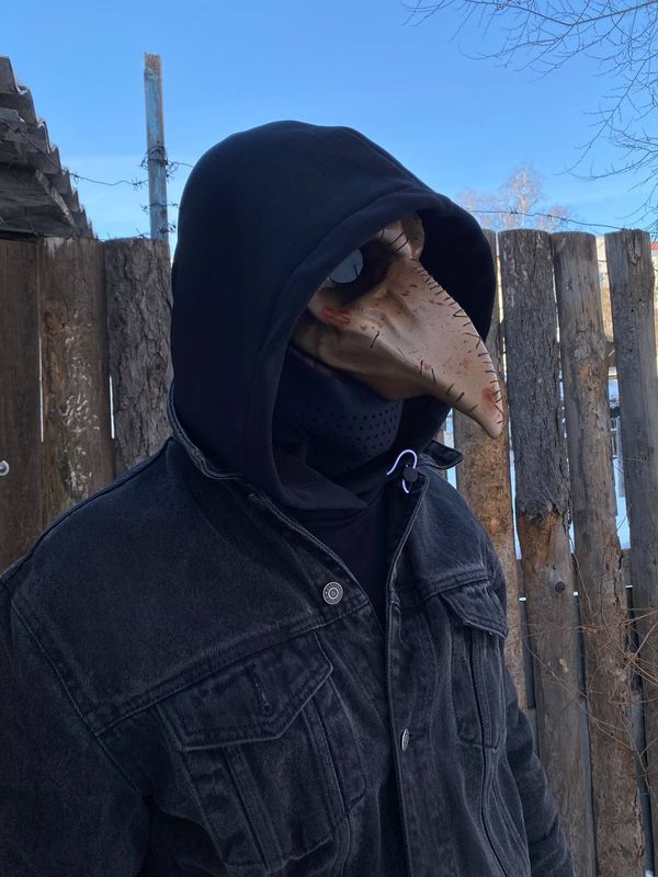 Plague Doctor Eileen the Crow Mask from Bloodborne