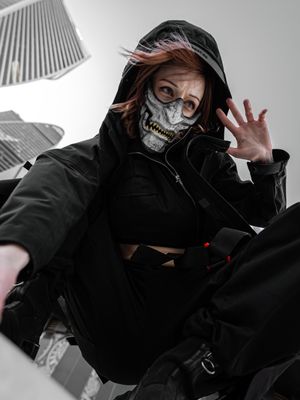 Oni Half Mask: White and Gold