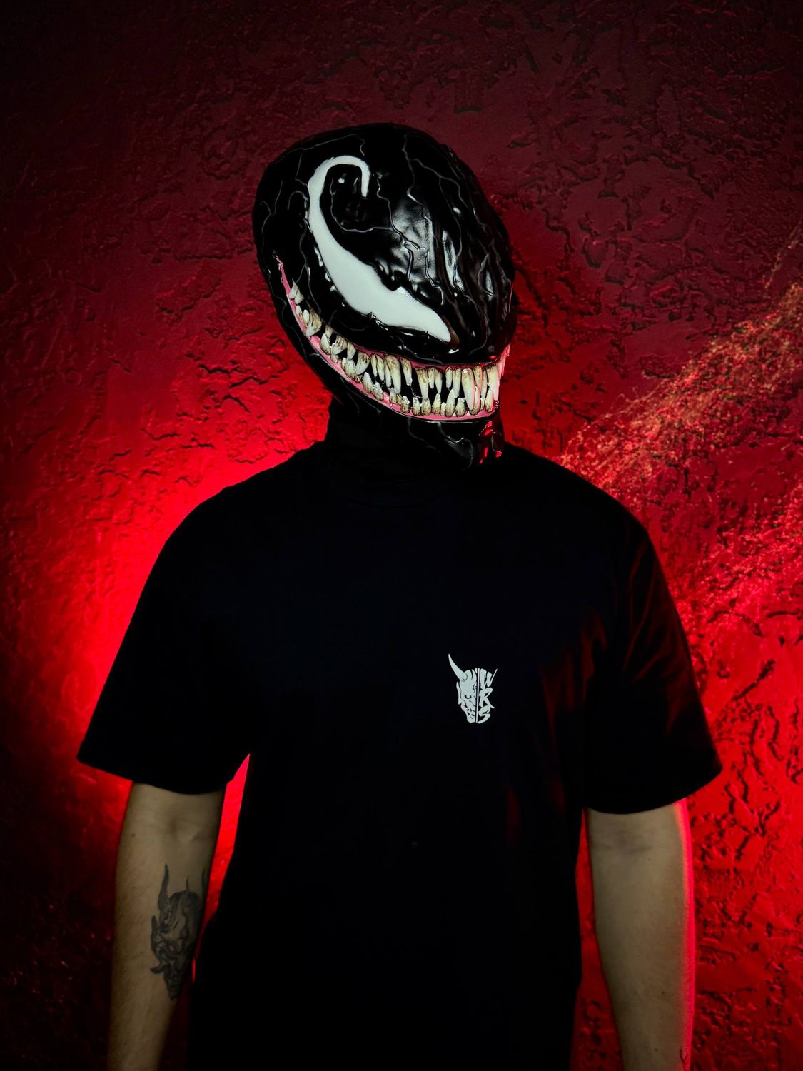 venom mask helmet