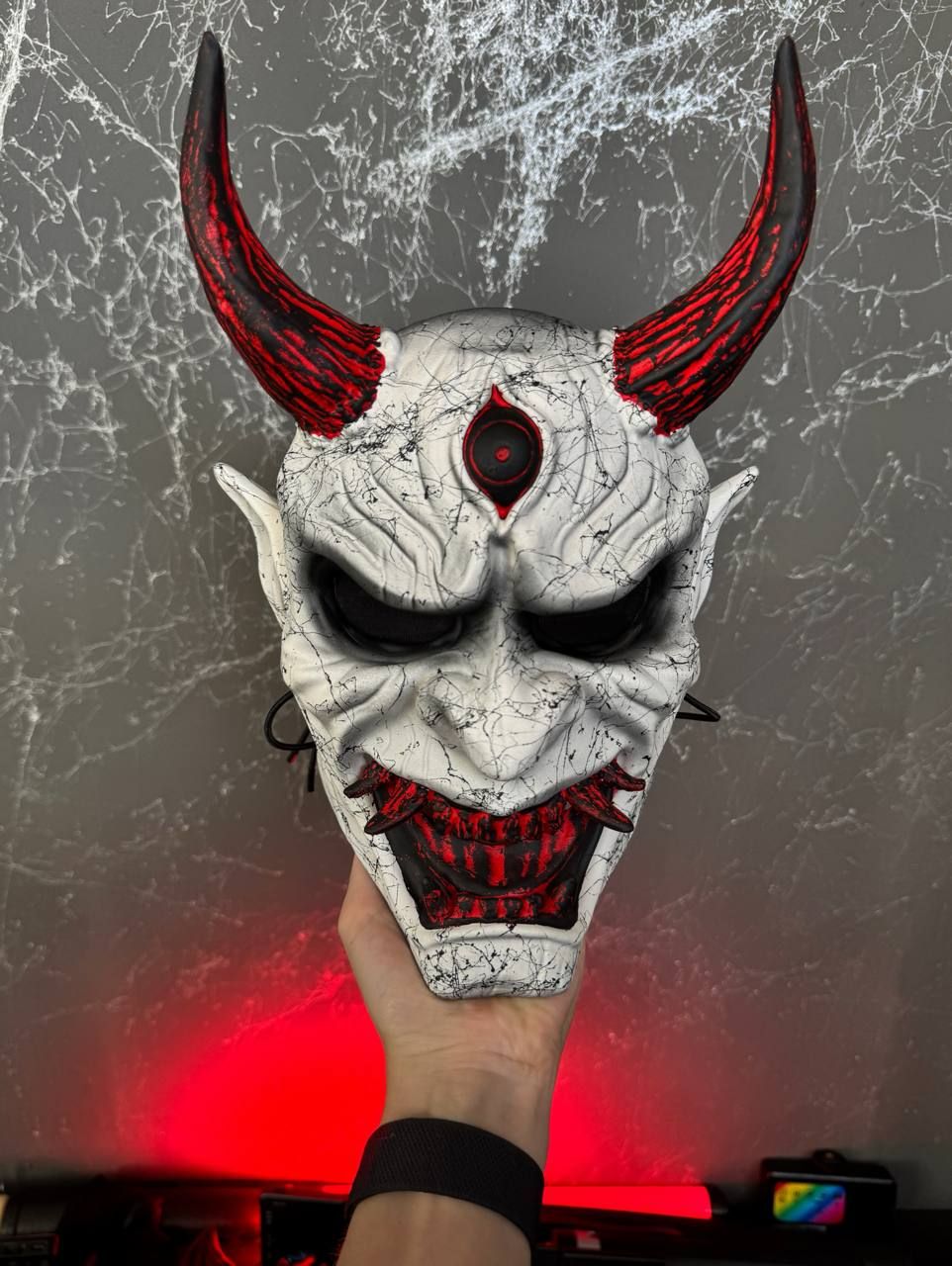 DBD Oni Mask — White &amp; Red with Marble Effect