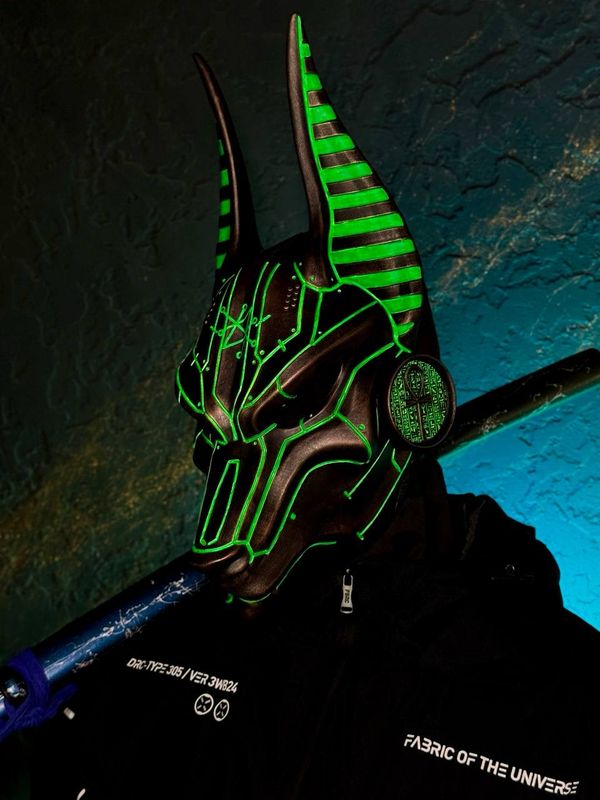Cyberpunk Anubis mask – Metallic &amp; Green UV Glow