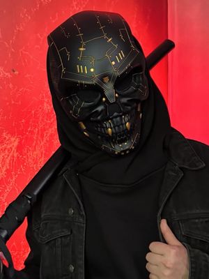 Cyberpunk Skull Mask: Black and Gold