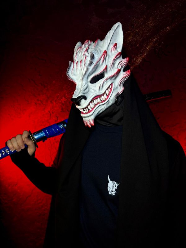 White Dragon Mask, Dragon armor, Fox mask. Dragon cosplay, DnD cosplay mask, Masquerade mask, Dragonborn mask, Kitsune mask