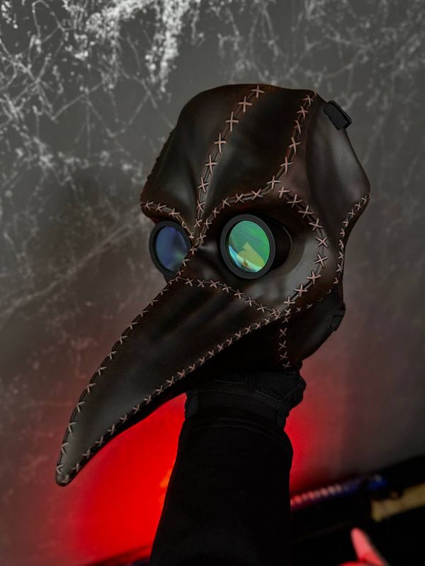 Plague doctor crow beak mask with chameleon lenses, brown full face steampunk design with steams and adjustable straps
