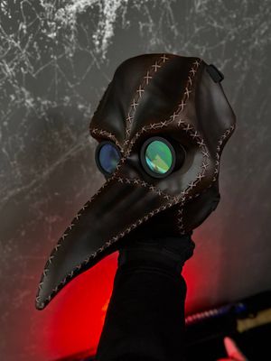 Plague doctor crow beak mask with chameleon lenses, brown full face steampunk design with steams and adjustable straps