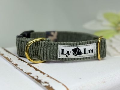 Vollstoffhalsband, Gr. S / M, Cord Oliv Vollstoffhalsband, Gr. S / M, Cord Oliv