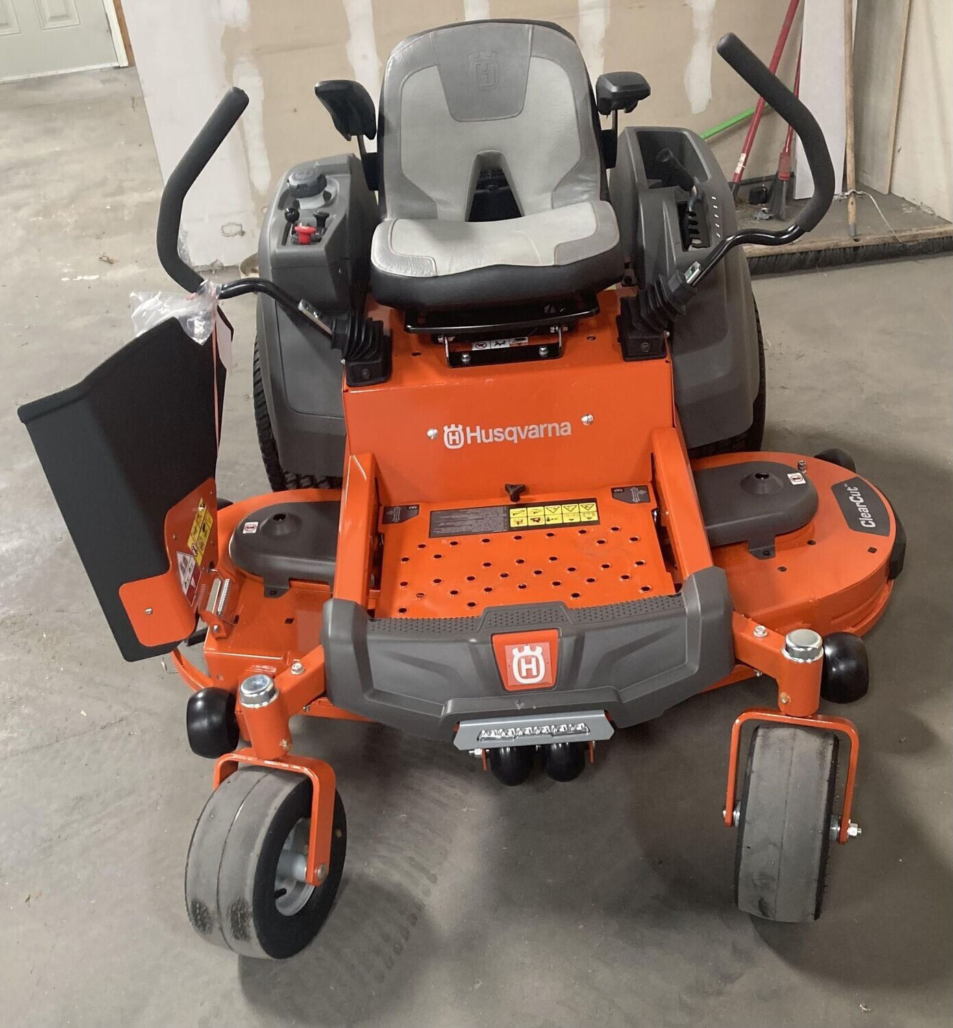 2022 Husqvarna Z254F - 970459001