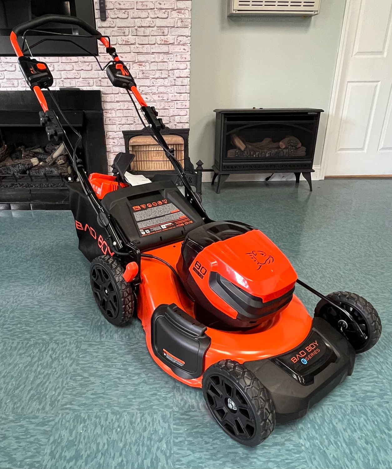 BAD BOY PUSH MOWER - BATTERY