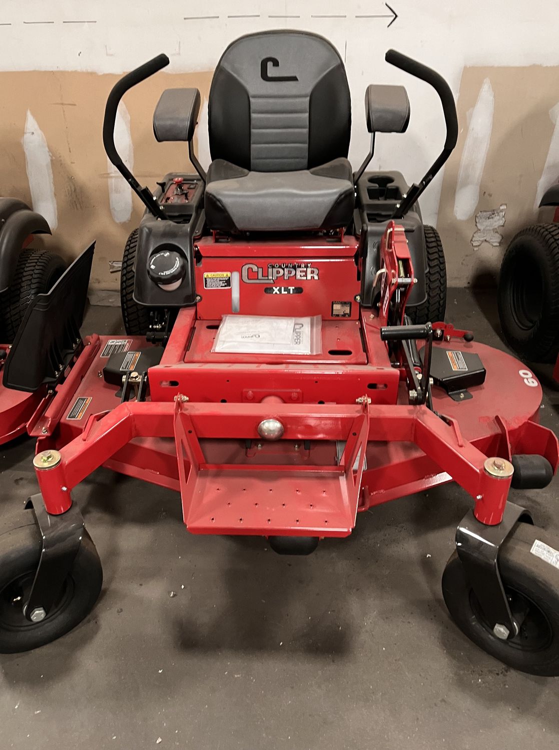 2024 Country Clipper XLT
