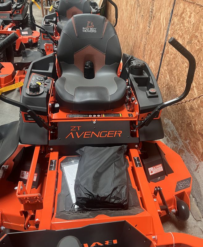 2025 Bad Boy Avenger