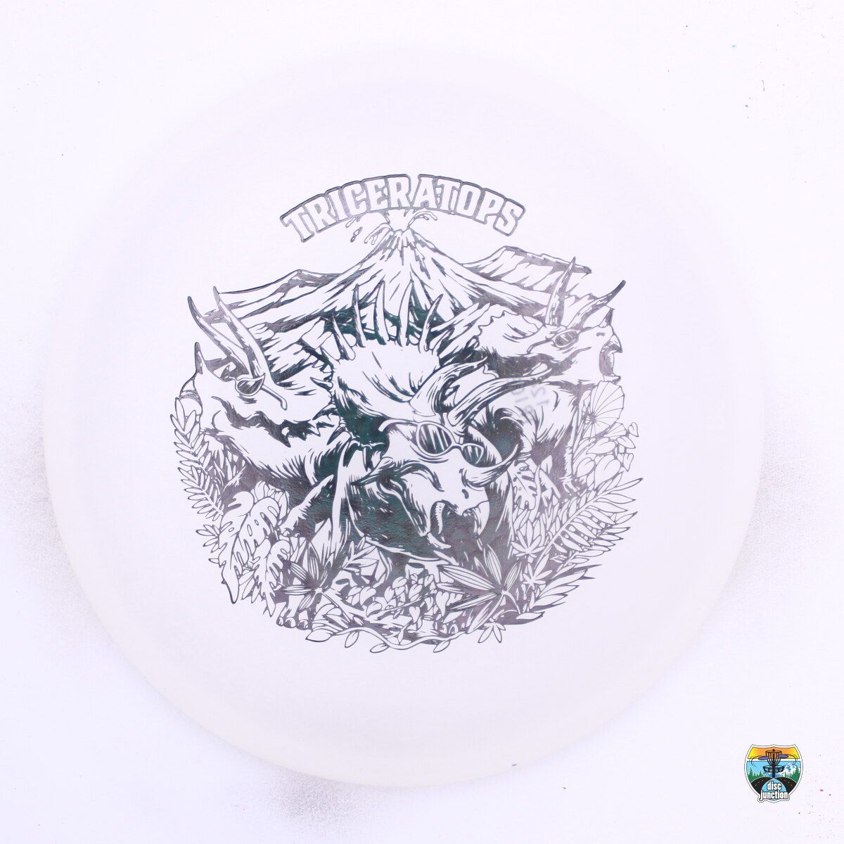Dino Discs Egg Shell Glow Triceratops, Manufacturer Weight Range: 150- Grams, Color: Glow, Serial Number: 0593-0008