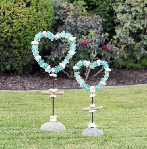 21661 Glass Heart Garden Stand - Large 40"