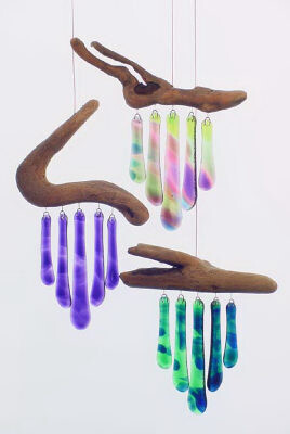 TINKLY WINKLER GLASS AND WOOD WINDCHIME - SMALL