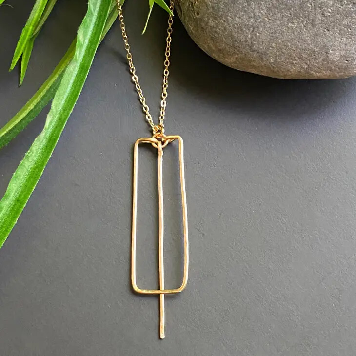 GOLD HAMMERED RECTANGLE AND BAR NECKLACE
