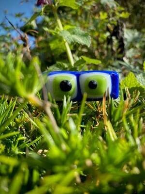 HOOLIGANS GOOFY EYES PLANT ACCESSORY - 6IN