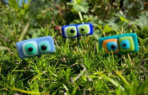 HOOLIGANS GOOFY EYES PLANT ACCESSORY - 9IN