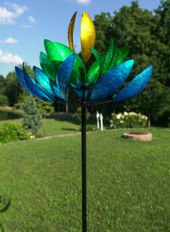 LOTUS WIND SPINNER - BLUE &amp; GREEN