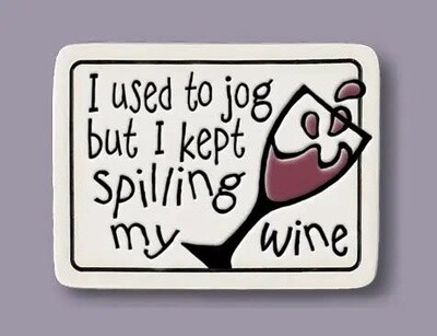 958 MAGNET SPILLING WINE