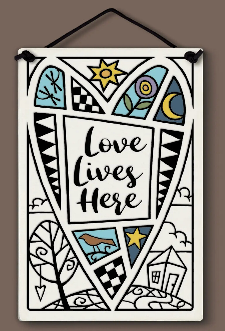 534 LARGE HANGING TILE - LOVE LIVES HERE