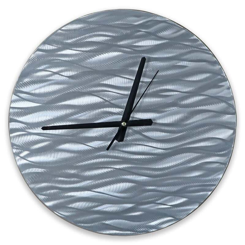 MM802A WAVES CIRCULAR CLOCK SILVER