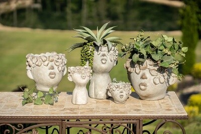 PECK ON THE CHEEK PLANTER